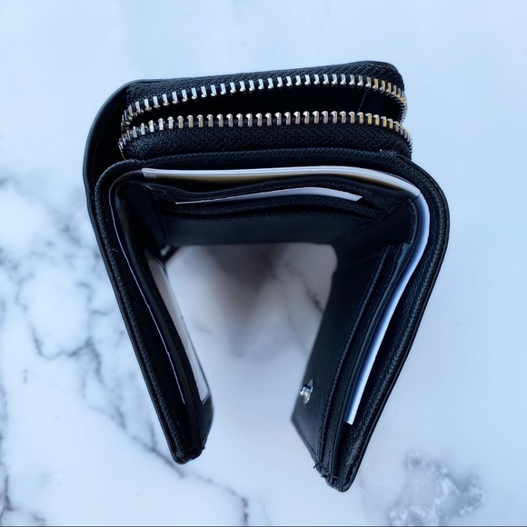 Michael kors trifold wallet coin pocket ‼️SALE‼️ - Picture 3 of 8